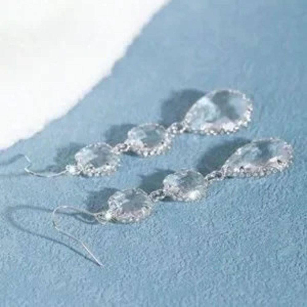 Luxe Rhinestone Drop Earrings - Picture 3 of 5